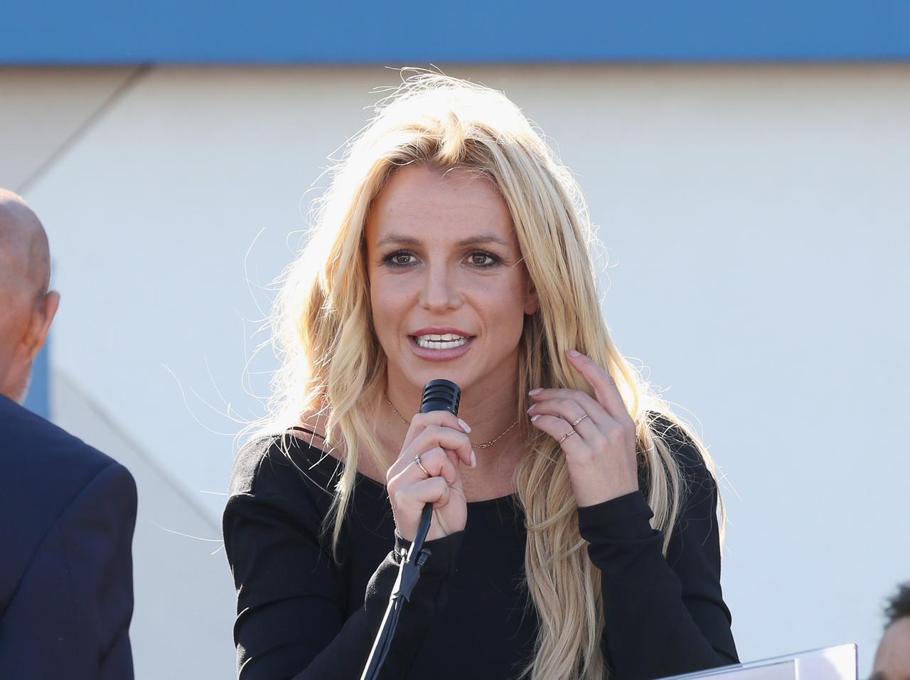 解放運動にゆれるブリトニー・スピアーズ、「因縁」のあの人に接近禁止命令