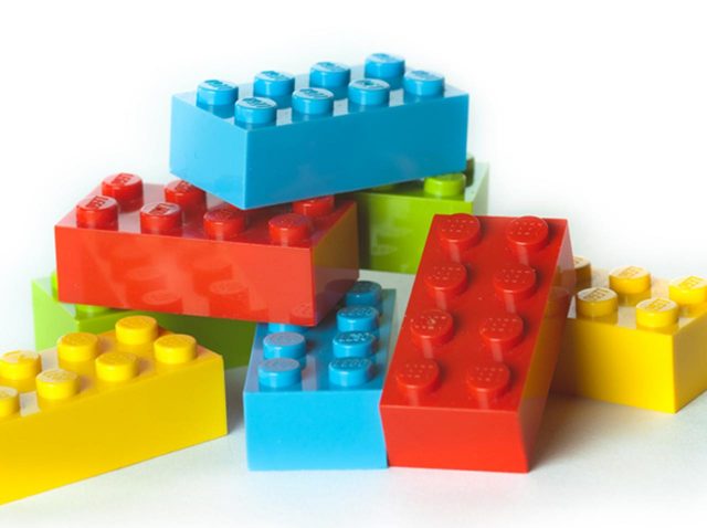 子供のために買ったレゴの中から出てきた430万円相当の「危険な物」に驚愕