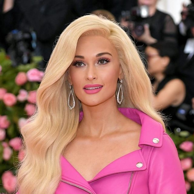 リアル・バービーに変身して絶賛のケイシー、メイクの舞台裏を公開！【メットガラ2019】