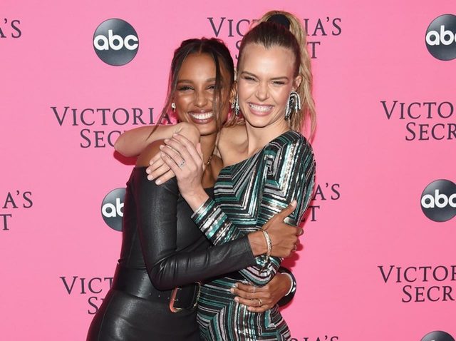 たった１つのポーズでヤセる♡ヴィクシーモデル実践のかんたん全身引き締め法とは？