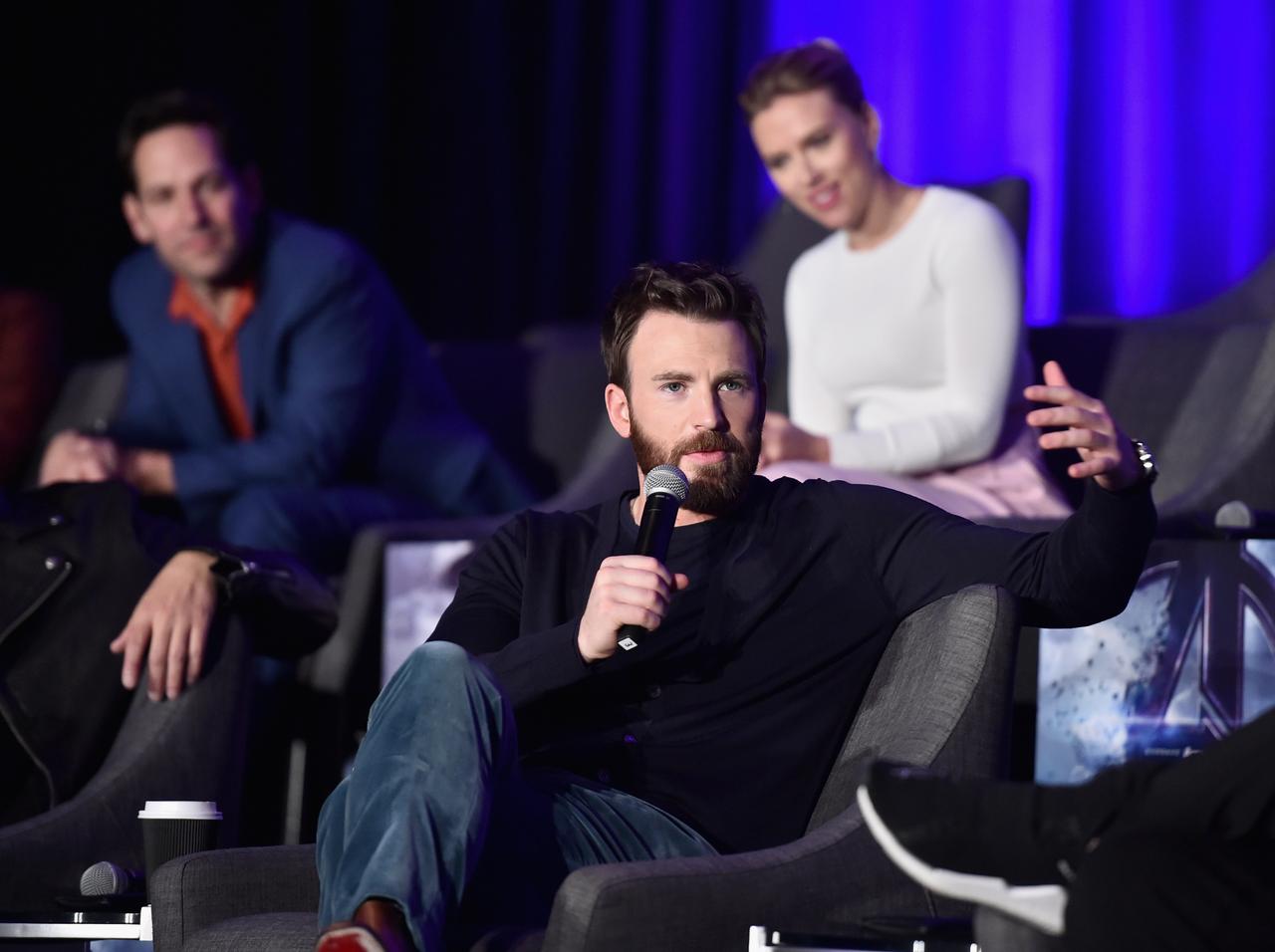 『アベンジャーズ』舞台裏動画、クリス・エヴァンスの愛に溢れたコメントに感動