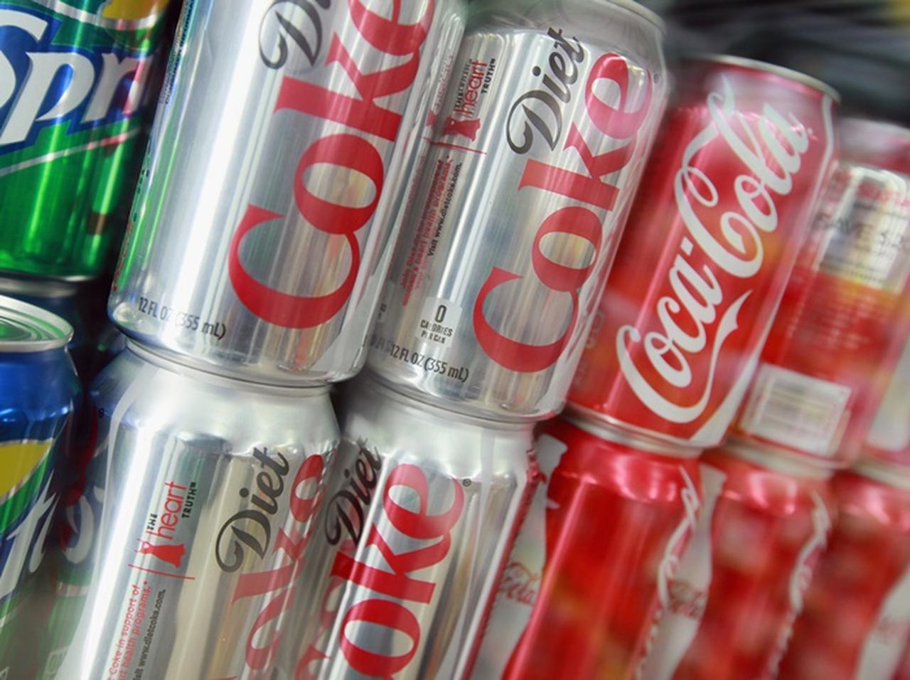 毎日コーラを飲み続けると「ガン」になるかもしれないと米大学教授が指摘