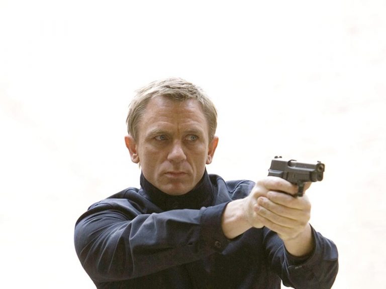 『007』の新作『ボンド25』の撮影現場にイギリス王室のあの人が訪問