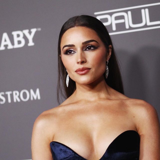世界一ホットな女性に選ばれたオリビア・カルポ、その「美尻」がやばい