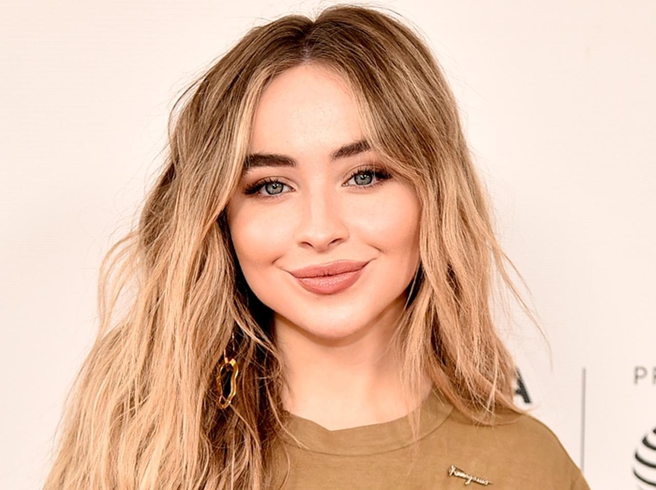 サブリナ・カーペンター、楽曲「Exhale」で歌った不安障害について告白