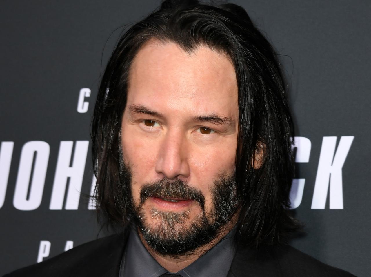 キアヌ・リーブスが歴代の「ディズニープリンス」に大変身、あなたのお気に入りはどれ?