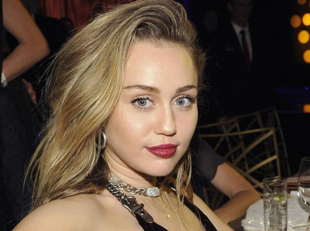 マイリー・サイラス、被害にあったセクハラ事件について怒りのコメント