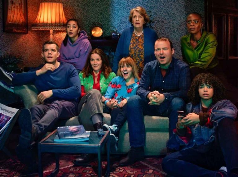 『Years and Years』、BBCがブラックユーモアたっぷりに近未来描いたドラマが話題
