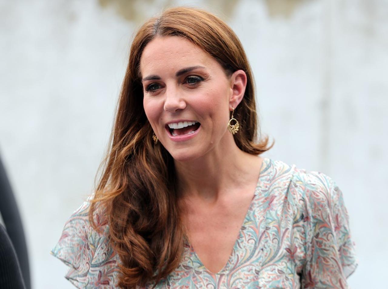 キャサリン妃、エリザベス女王がいない時だけ“無視”してる「王室のルール」って？