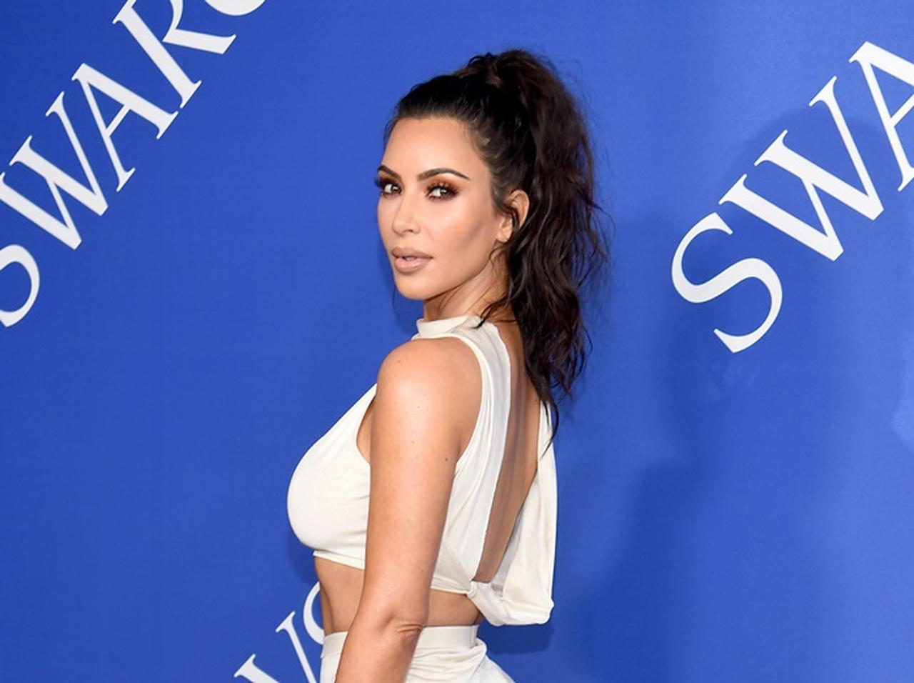 キム・カーダシアン、新ブランド「KIMONO」は批判を押し切っての立ち上げだった