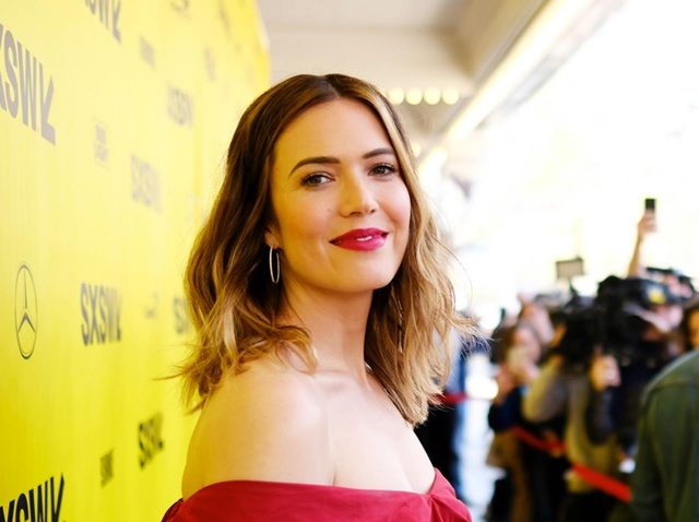 マンディ・ムーアが死者急増のエベレスト登山、「本当にラッキーだった」