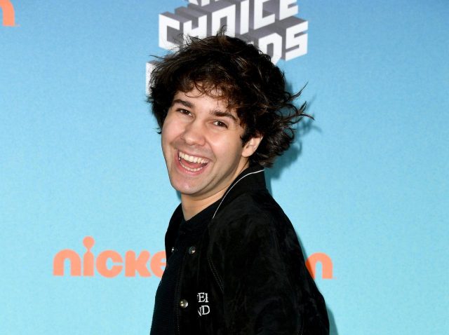 「親友の母親」と結婚して「親友の父」になったユーチューバー、１ヵ月で離婚を申請