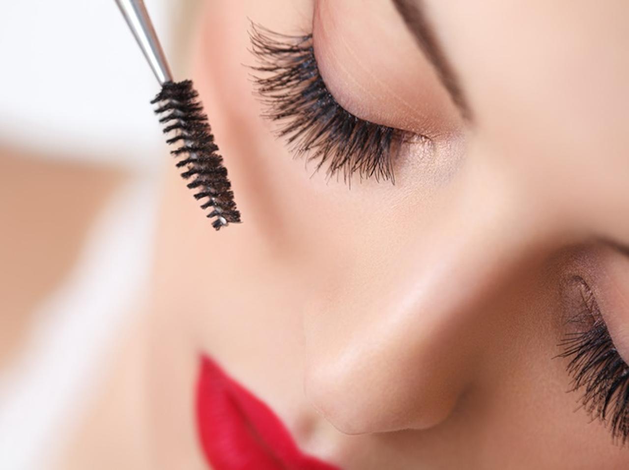 「まつげが短い」「少ない」悩みの原因になる、NG習慣3つ