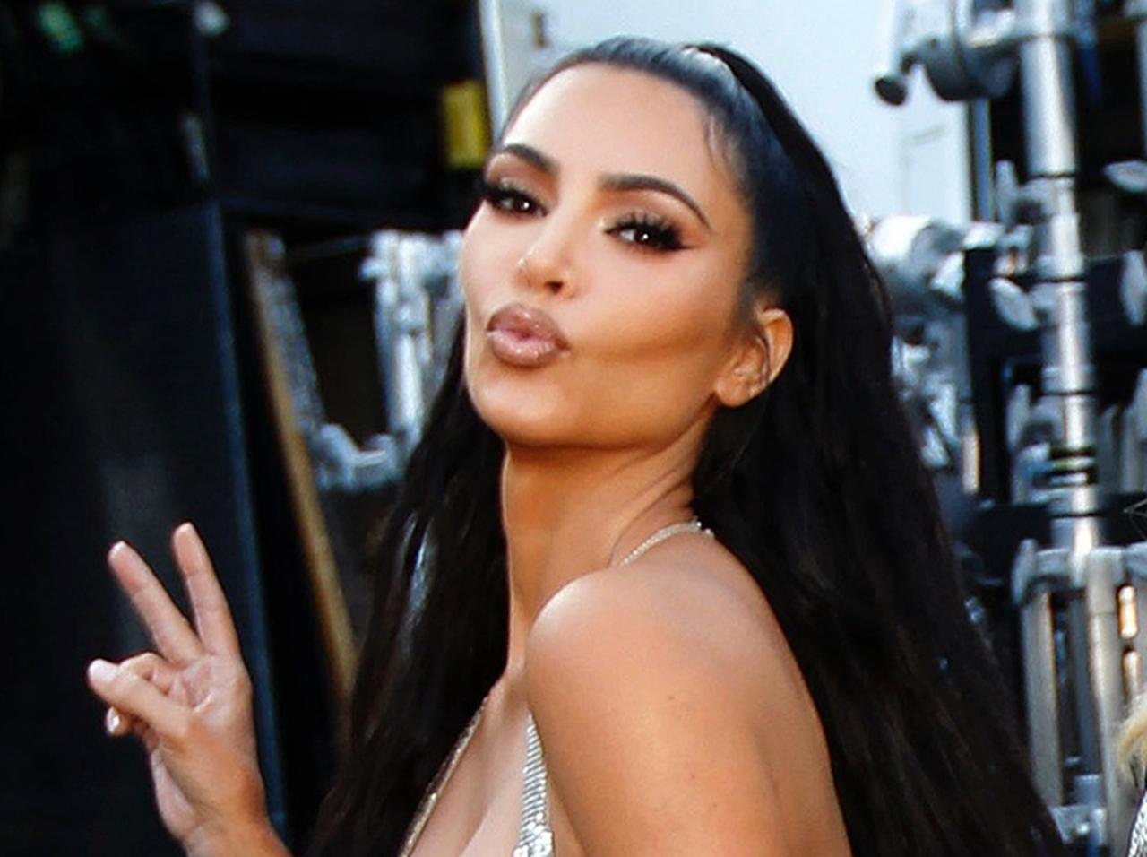 キム・カーダシアンが第4子サーム君の初顔写真を公開！「あの子」にそっくり