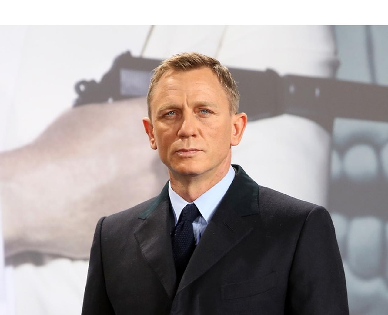 ダニエル・クレイグ、『007』のためにトレーニングするもその足には…