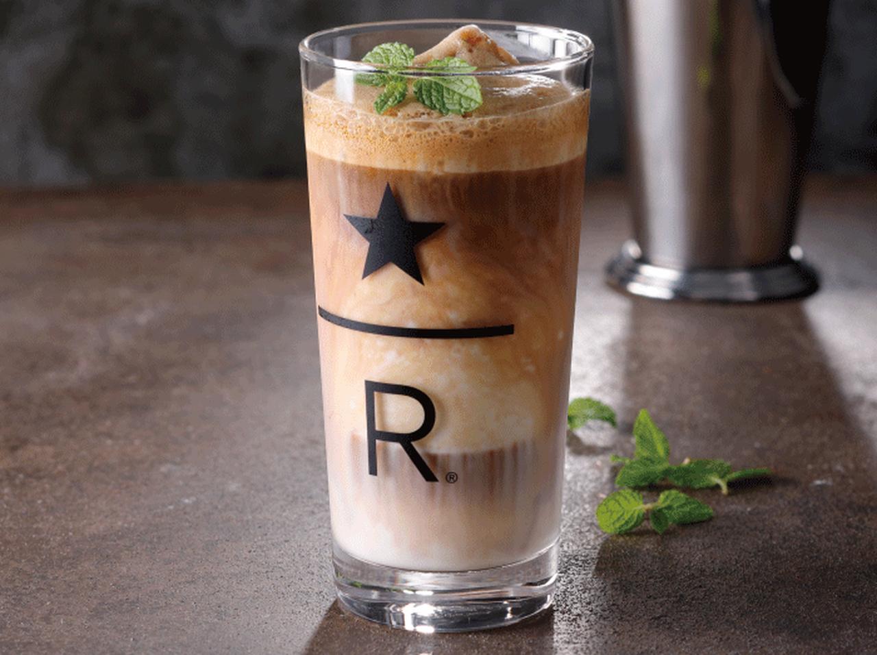 スタバ新作、エスプレッソとアイスクリームをシェイク、ミントの味わい