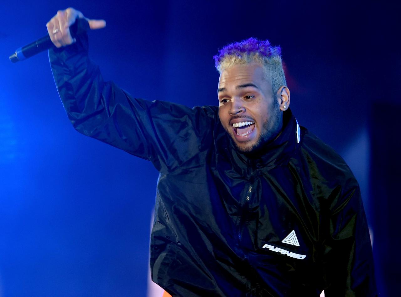 クリス・ブラウンに第2子、アジアの血をひくモデルが妊娠