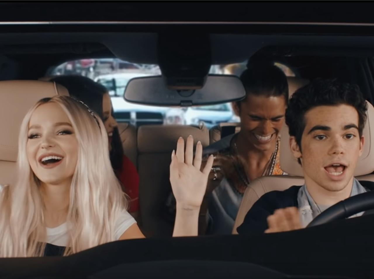 『ディセンダント3』、ダヴ・キャメロンらが人気企画『CARscendants』で大騒ぎ