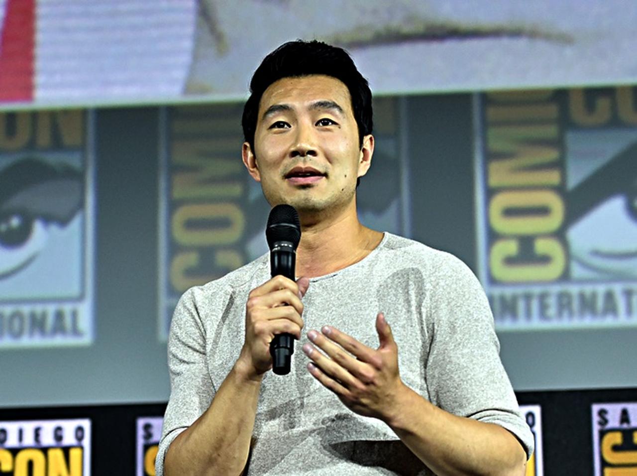 MCU初の「アジア人」ヒーロー映画『シャン・チー』の主役に抜擢されたシム・リウのリアクション