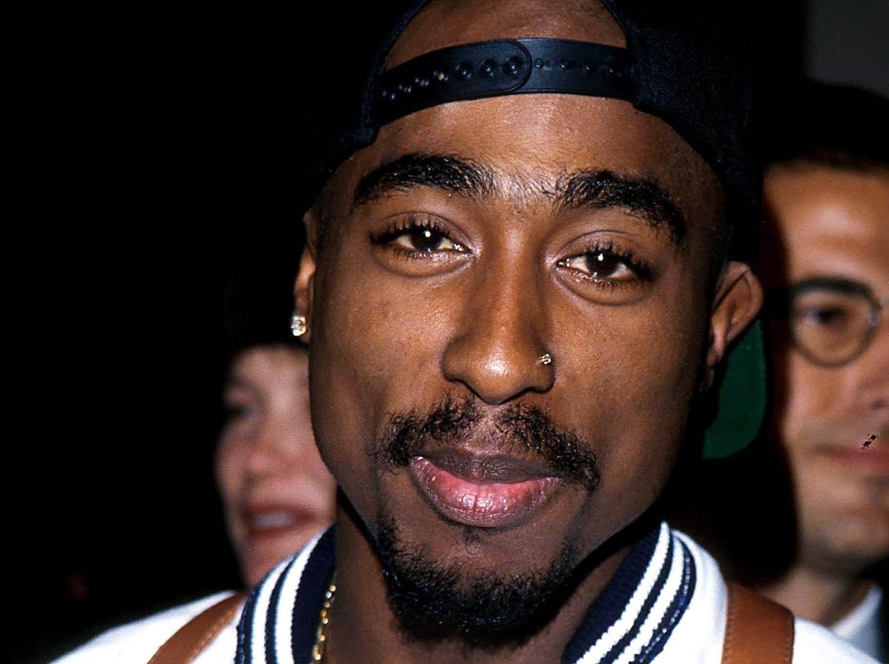 好きな歌手の歌詞をメールで「引用」しすぎが原因か、福祉局の代表政治家が解雇