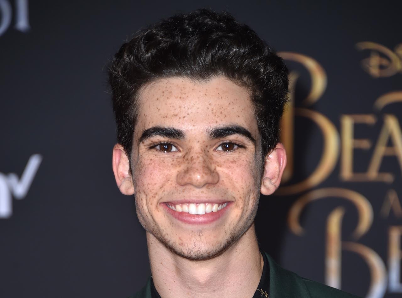 キャメロン・ボイス死去、20歳の人気ディズニースター【声明訳】