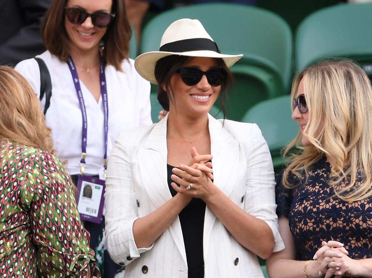 メーガン妃、ウィンブルドン観戦中の「胸元」に視線集まる