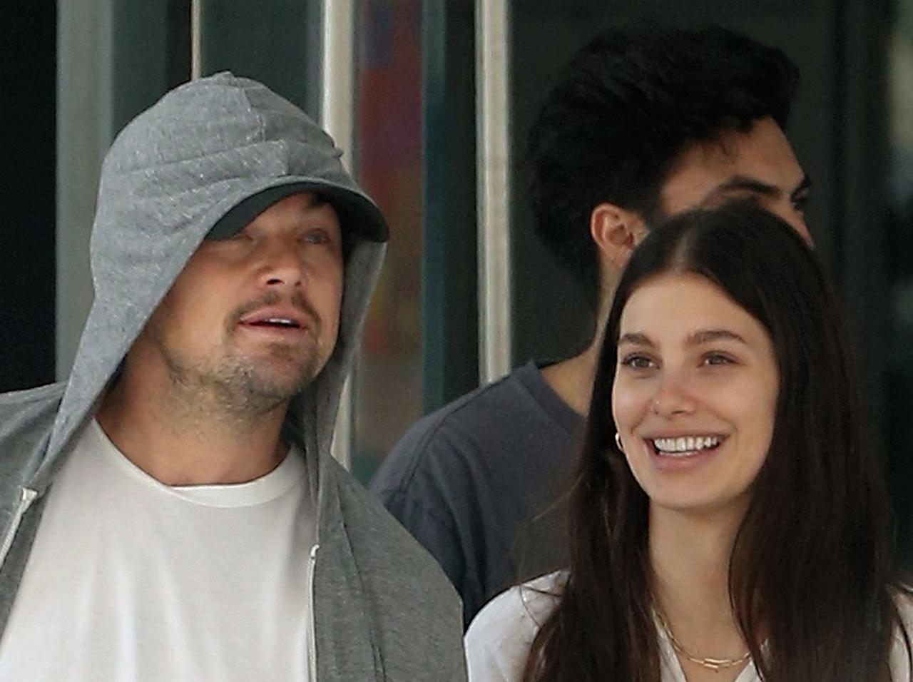 レオナルド・ディカプリオが23歳年下彼女を「両親に紹介」、独身貴族もついに結婚を意識か