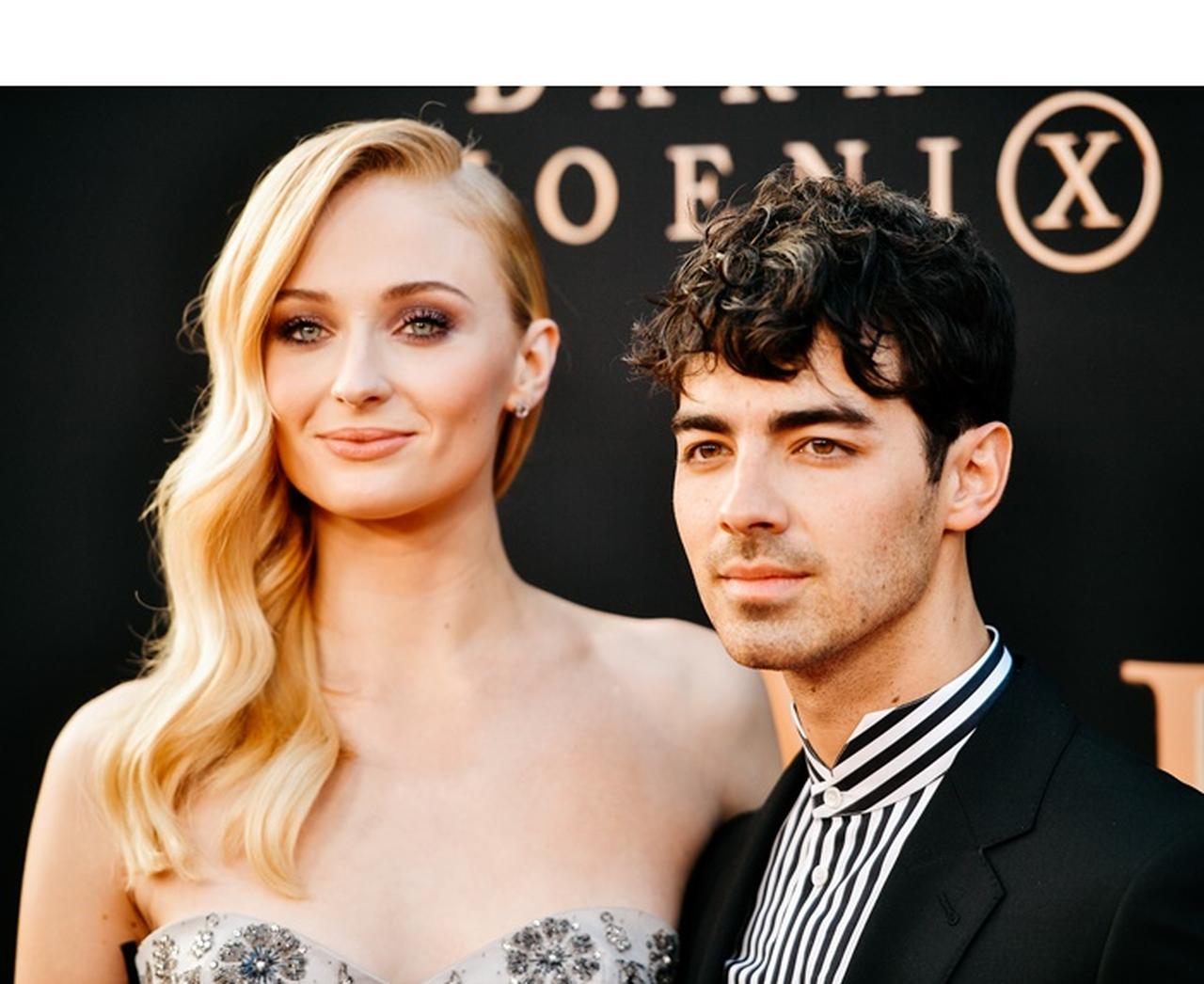 ジョー・ジョナスとソフィー・ターナーの結婚式で注目されたのは愛犬