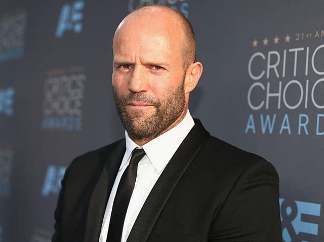 『ワイスピ』ジェイソン・ステイサム、回し蹴りでボトルキャップ開ける姿にシビれる