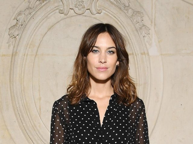 英人気ファッショニスタ、女性の10人に1人が悩む「子宮内膜症」を告白