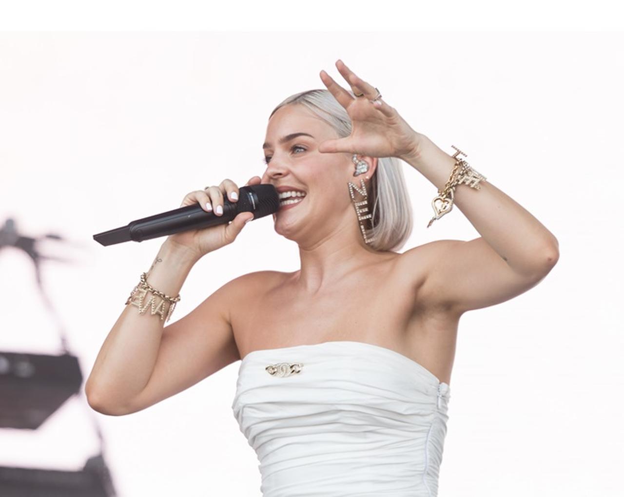 アン・マリー、運営側の都合でライブが中止になった後に見せた神すぎる対応