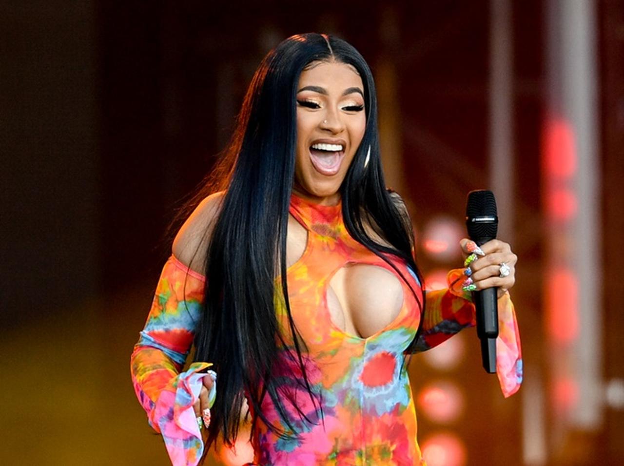 カーディ・B、高い税金を払う代わりに「実現してほしいこと」に共感の声