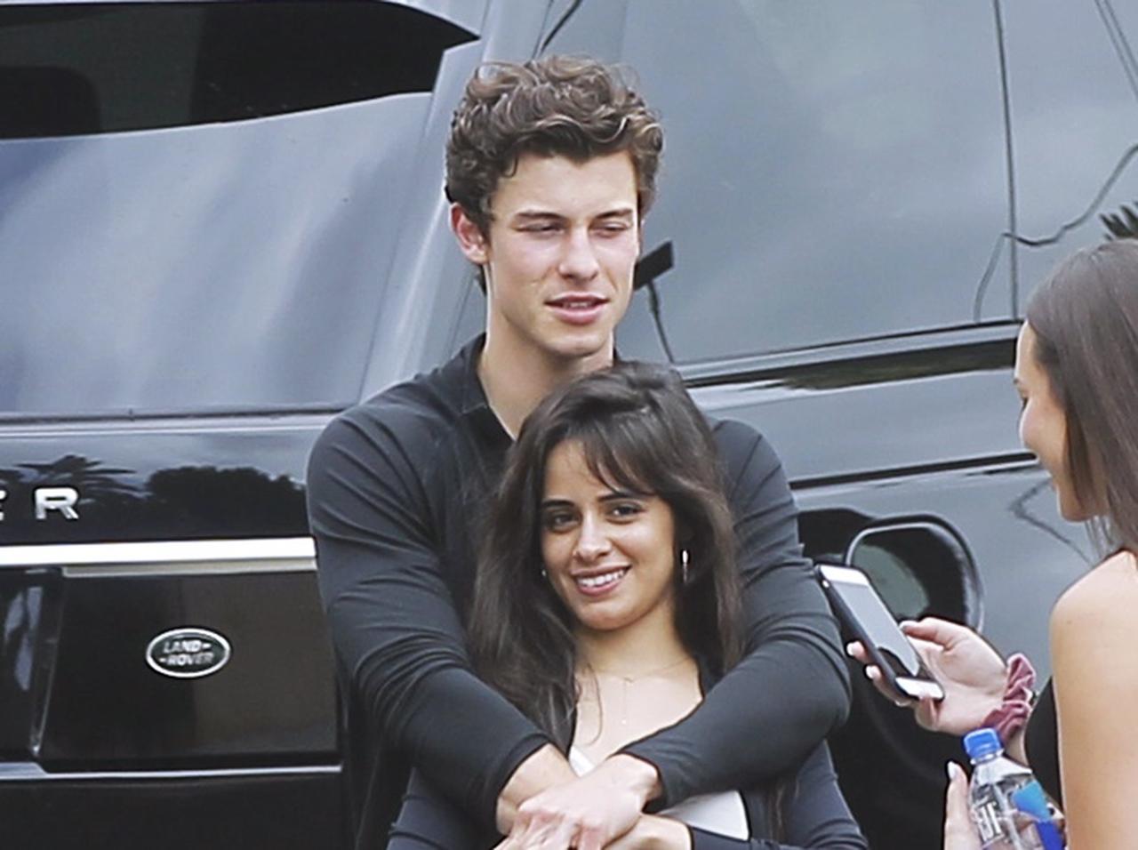 カミラ・カベロ、熱愛噂のショーン・メンデスの「家探し」に同行