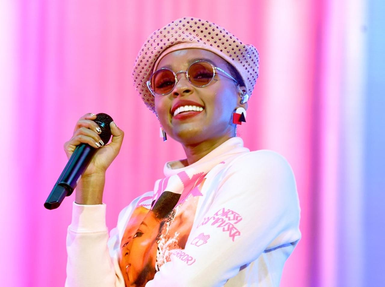 来日中ジャネール・モネイ、SFの巨匠から「東急ハンズ」をオススメされる