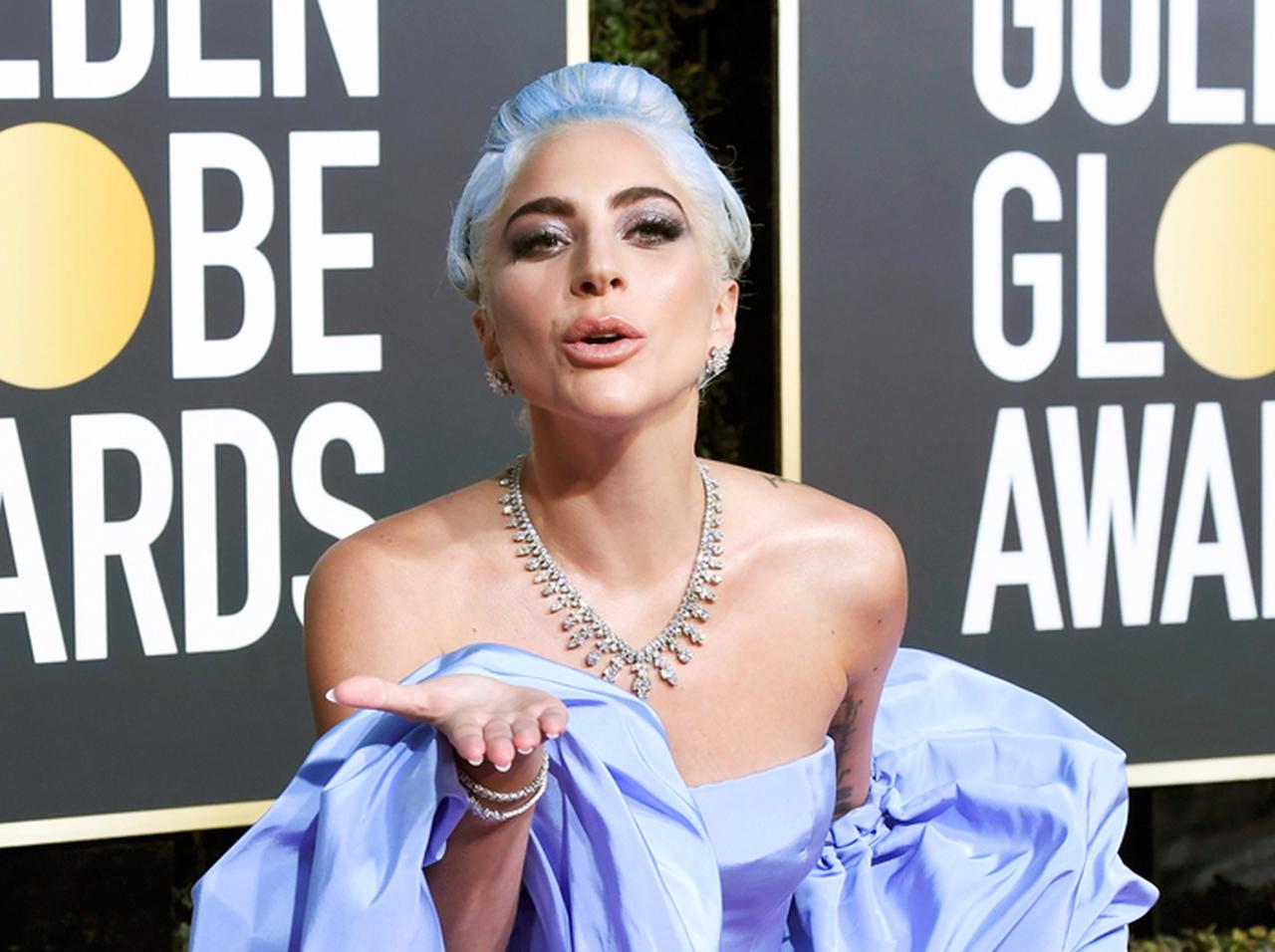 レディー・ガガに新ロマンス!4歳年上「音響エンジニア」とのテラス席キスが激写