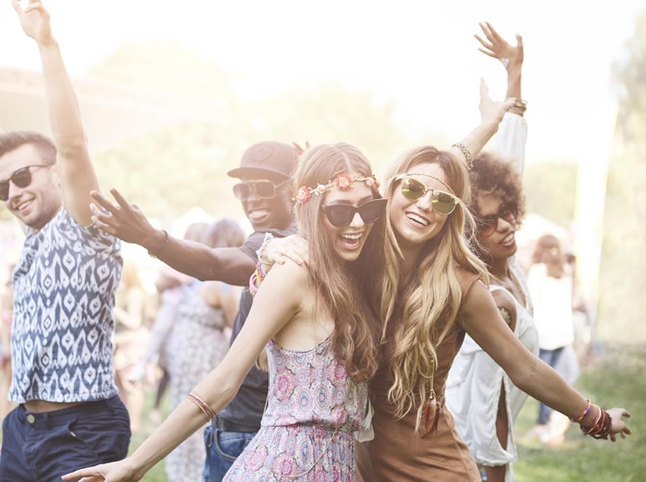 海外の“フェスの達人”、フェスで輝くための美容法を紹介!