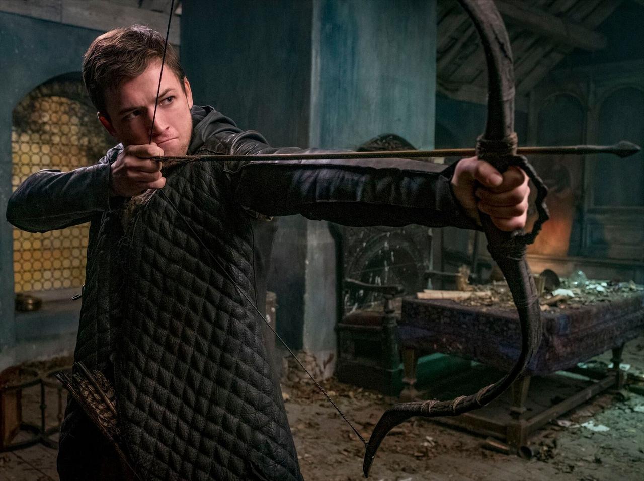 俳優タロン・エガートン主演『フッド：ザ・ビギニング』10月18日公開