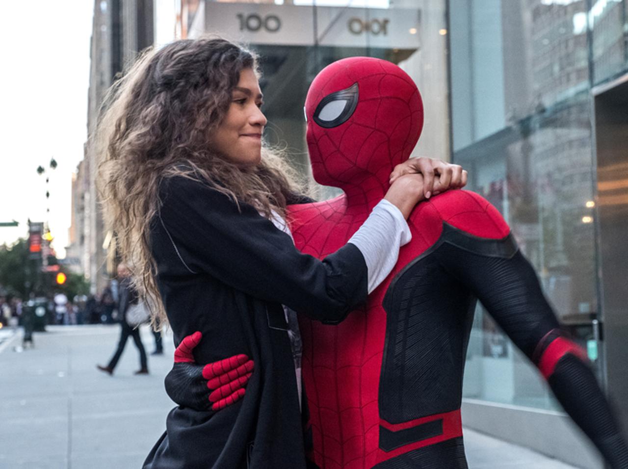 『スパイダーマン:ファー・フロム・ホーム』キャスト、劇中の姿で子供病院に参上!