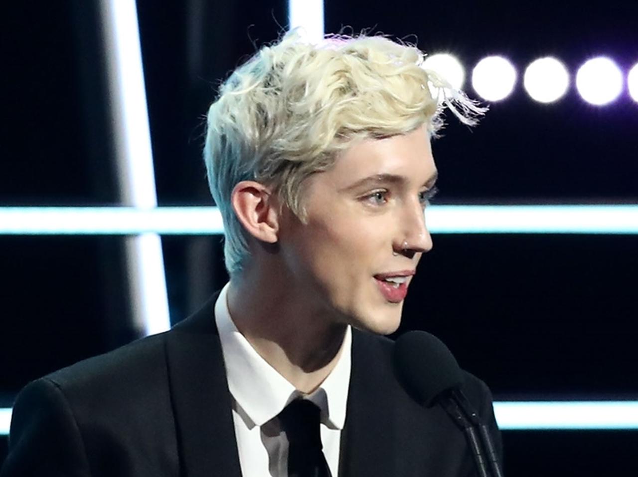 トロイ・シヴァン、コンサートの売り上げでメンタルヘルスとLGBTQ+を支援