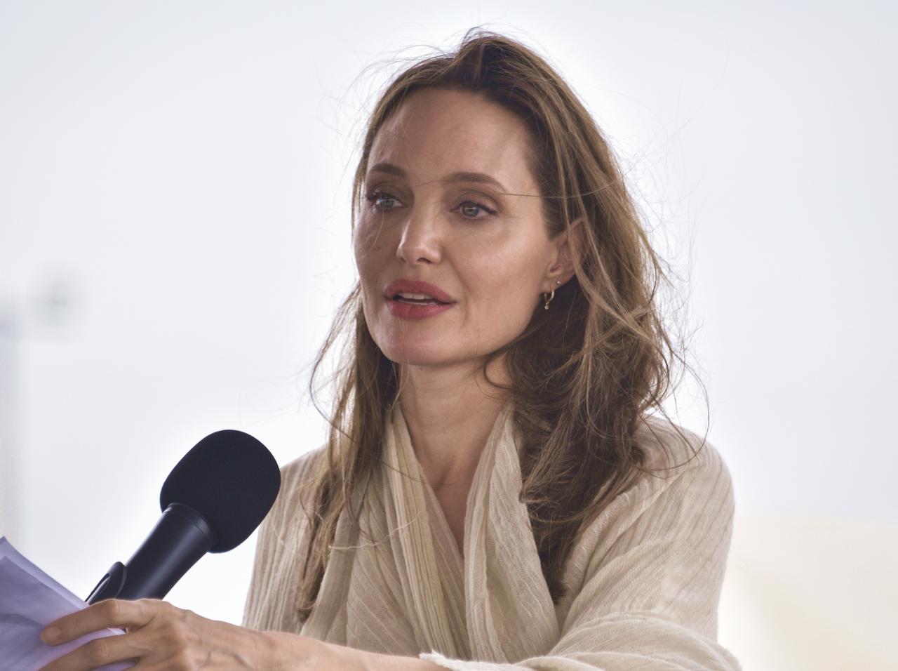 アンジェリーナ・ジョリーが珍しく弱気発言「私もみんなと同じ、自分が強いと思えない」