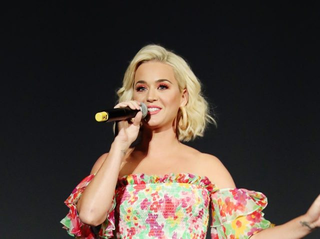 ケイティ・ペリー、共演男性のズボンを下げて「男性器」を見せた『セクハラ』を告発される