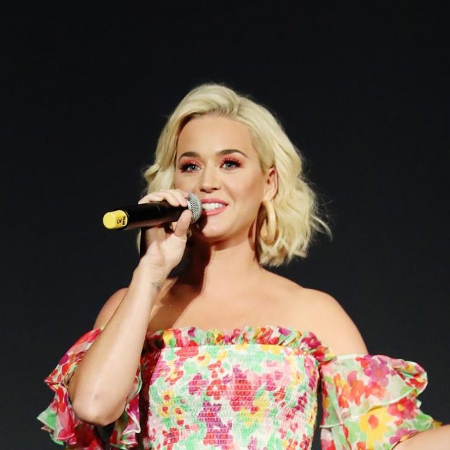 ケイティ・ペリー、共演男性のズボンを下げて「男性器」を見せた『セクハラ』を告発される