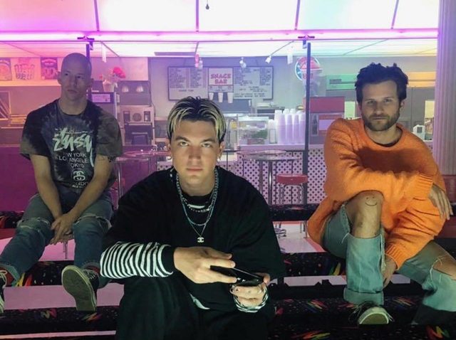 バンドLANY、『ロマンチックな恋愛ソング』のMVを「ホラー映画風」に仕上げた理由【来日インタビュー】