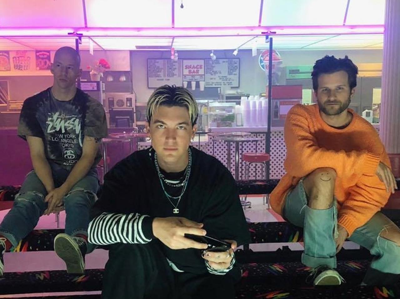 バンドLANY、『ロマンチックな恋愛ソング』のMVを「ホラー映画風」に仕上げた理由【来日インタビュー】