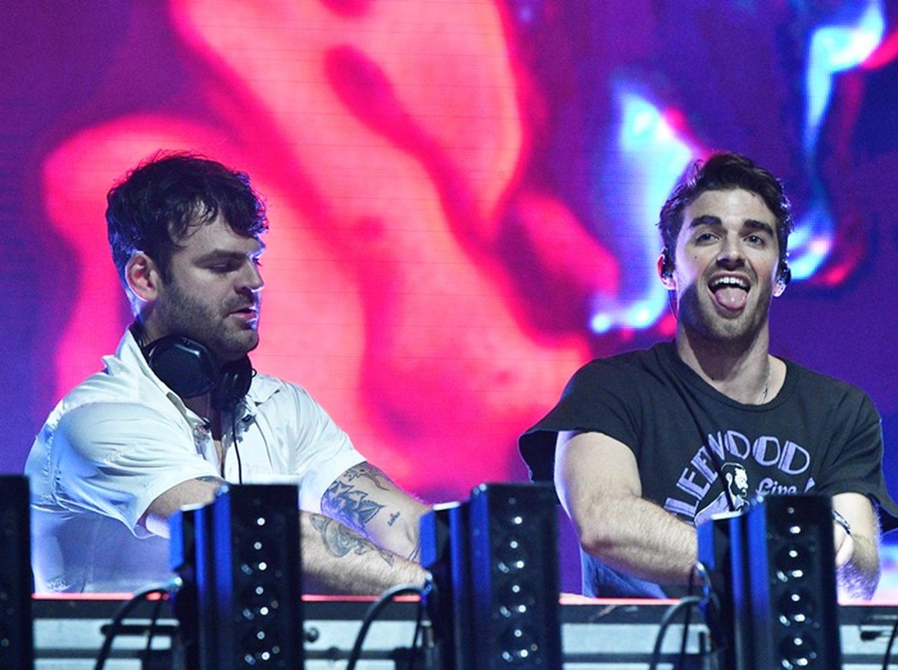 ザ・チェインスモーカーズ、ドリューが「マリオ」のTシャツを着てサマソニ参戦