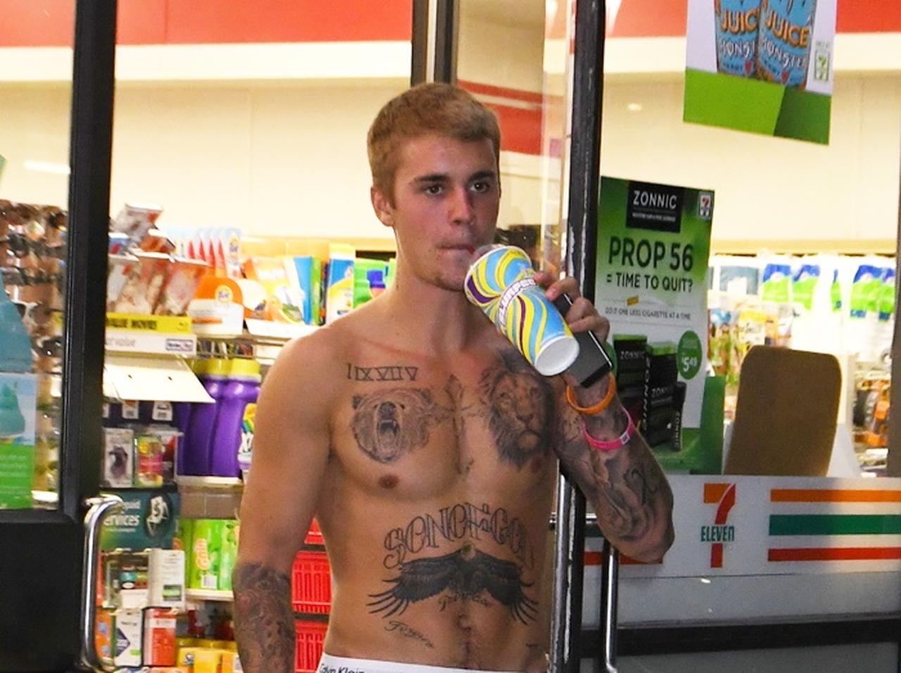 ジャスティン・ビーバー、猛暑の東京であの「超便利グッズ」で“涼”を感じる