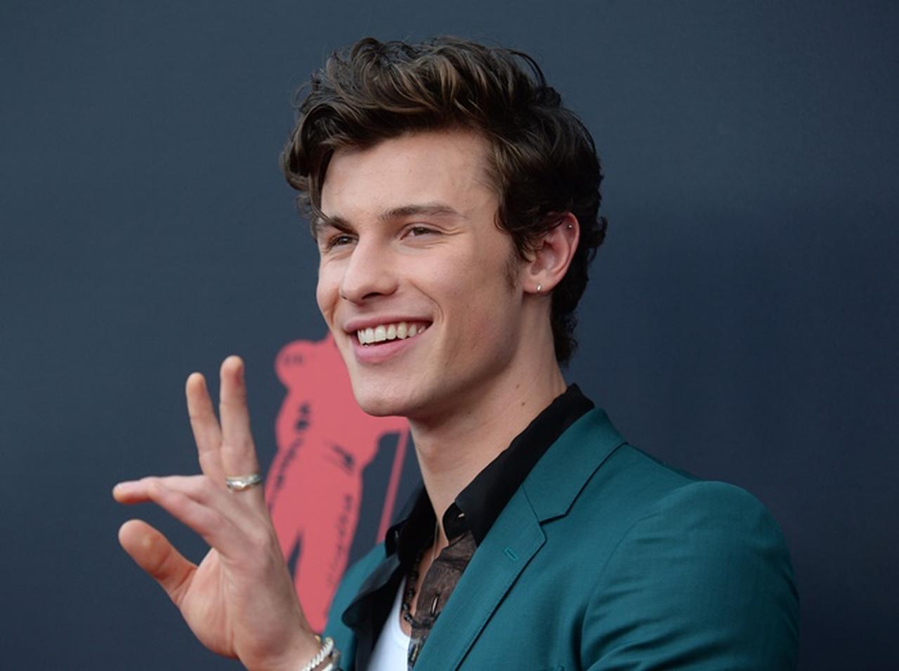 ショーン・メンデス、「半裸でアボカド」を食して全人類を悩殺