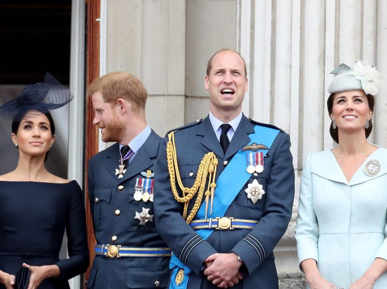 英国王室ロイヤルファミリー、アプリで「グループチャット」を作っていることが発覚