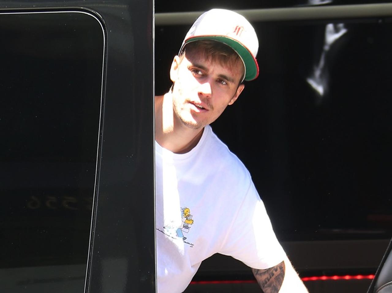 ジャスティン・ビーバー、じつは特技の「ルービックキューブ」を持ち歩く