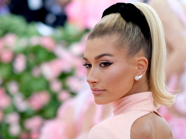 秋のヘアスタイル、「リボン」使いがビッグ・トレンドに！